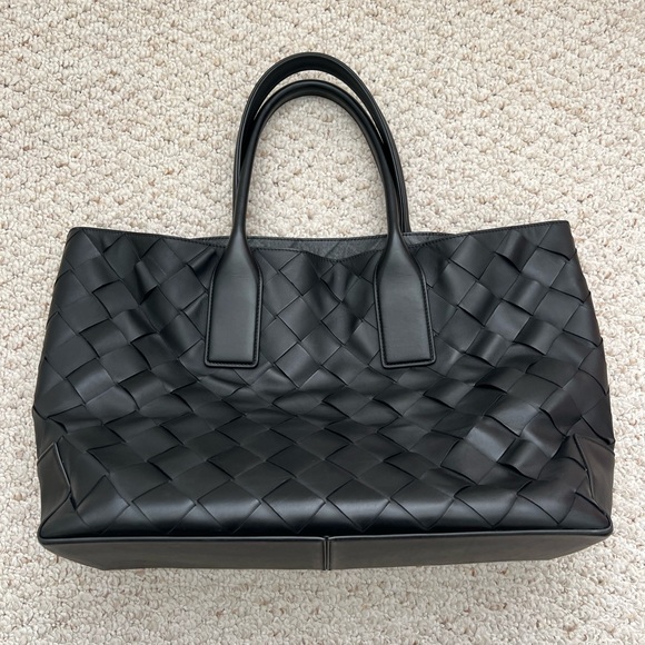 Bottega Veneta Black Woven Tote - Picture 2 of 10